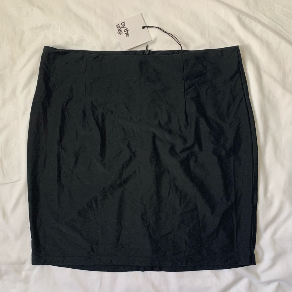 by the way. ✖️ Black Mini skirt Large
